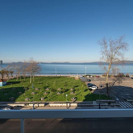 Primera Linea De Playa Samil Costa Con Garaje Incluido Vigo Exterior foto