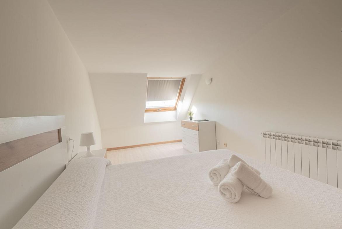 Primera Linea De Playa Samil Costa Con Garaje Incluido Vigo Exterior foto