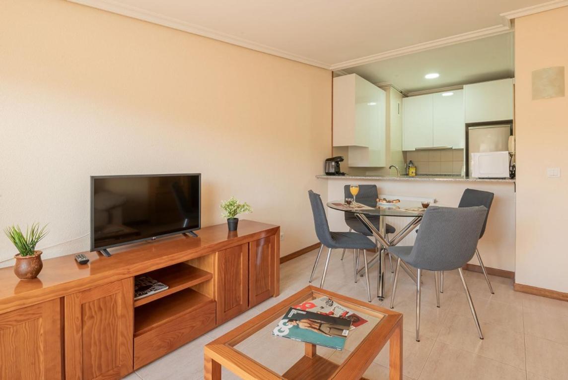 Primera Linea De Playa Samil Costa Con Garaje Incluido Vigo Exterior foto